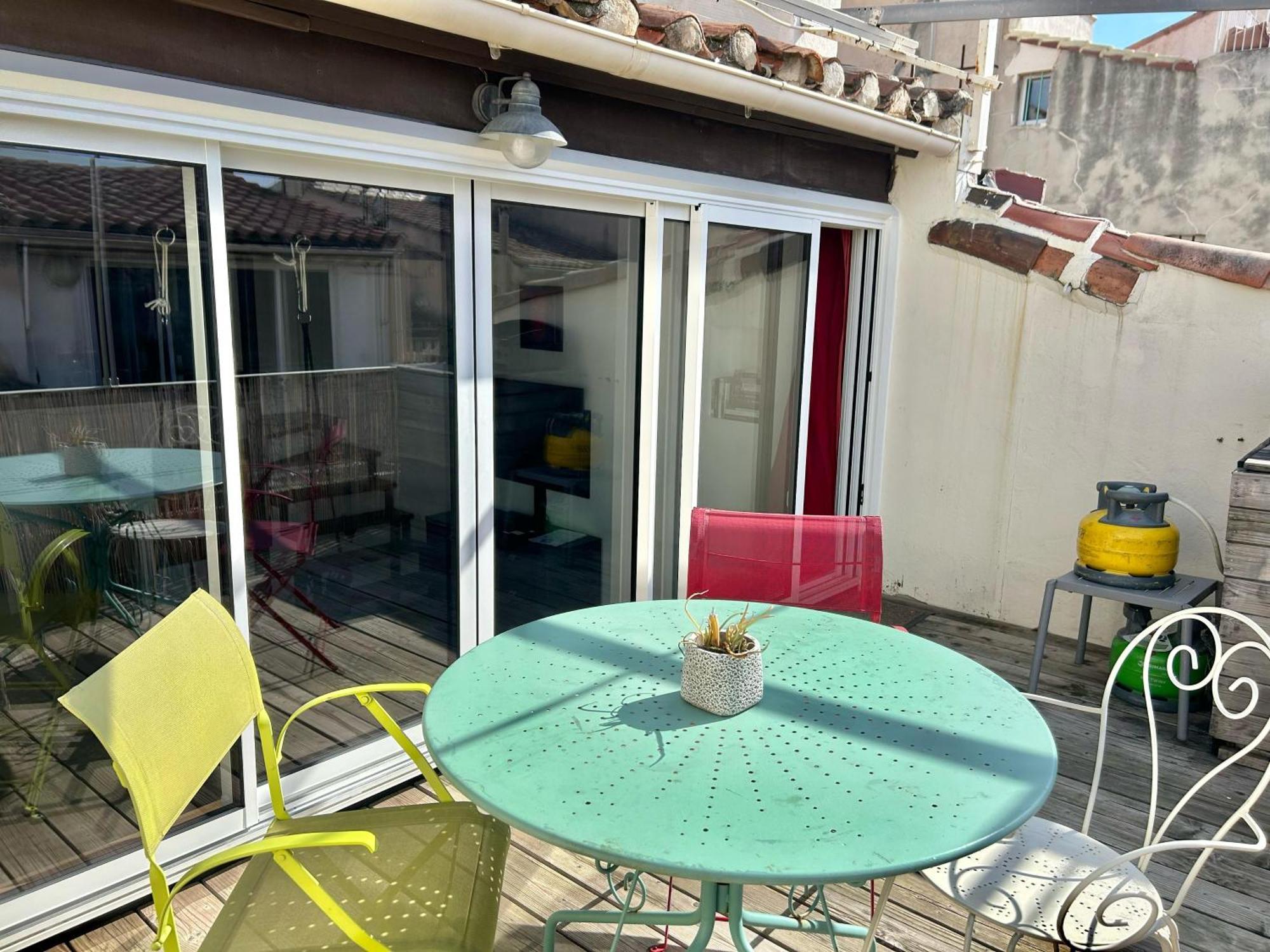 Le Panier - Joli Duplex Centre Historique Avec Grande Terrasse Et Balneo Proche Vieux Port Appartement Marseilles